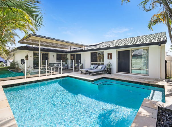 46 Lakefield Crescent, Paradise Point, Qld 4216