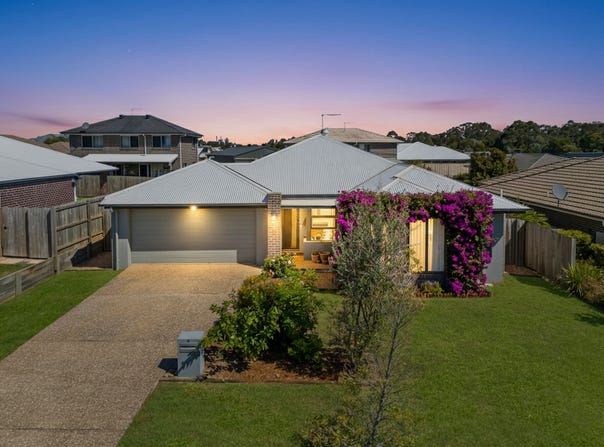 9 Beachwood Street, Redland Bay, Qld 4165