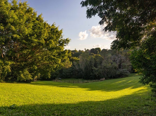 17 Pine Tree Drive, Lake Macdonald, Qld 4563