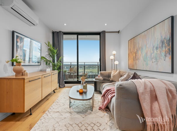 2102/8 Hallenstein Street, Footscray, Vic 3011