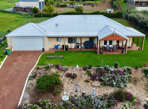 8 Manor Ridge, Bridgetown, WA 6255
