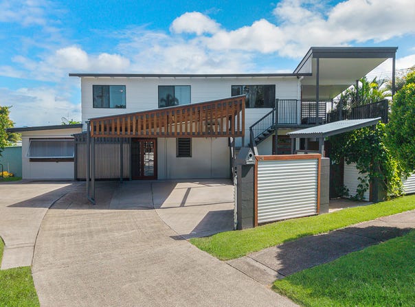 24 Palm Drive, Mooloolaba, Qld 4557