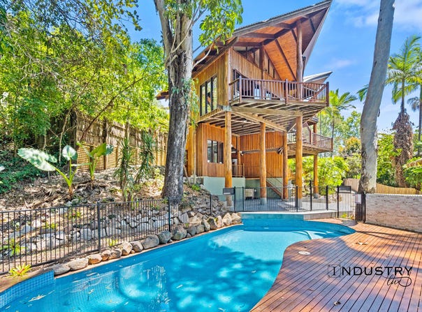 8 Trinidad Close, Trinity Beach, Qld 4879