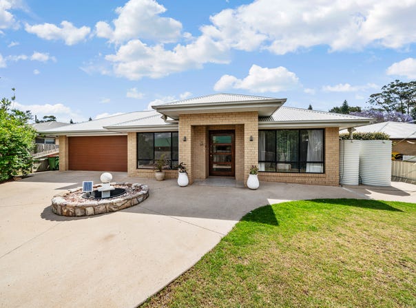 27 Sweeney Street, Kearneys Spring, Qld 4350