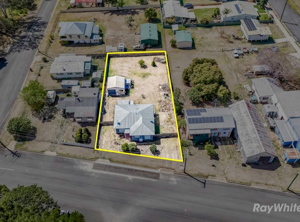 12 Walker Street, Gin Gin, Qld 4671