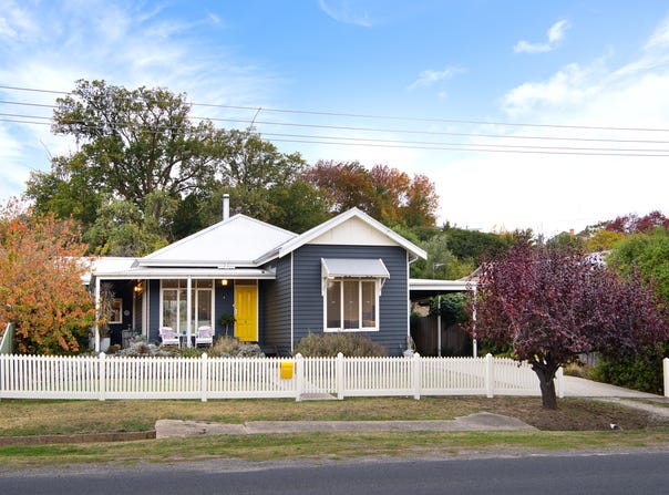 23 Angus Street, Clunes, Vic 3370