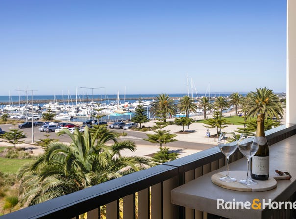 211/33 Quay Boulevard, Werribee South, Vic 3030