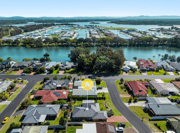 2 Kookaburra Court, Yamba, NSW 2464