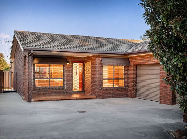 2/8 Kimberley Court, Lavington, NSW 2641
