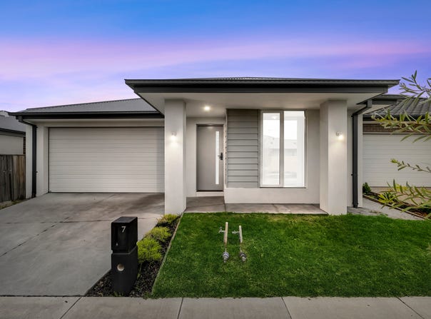 7 Hendrina Street, Charlemont, Vic 3217