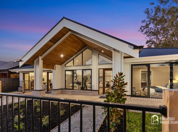 2 Myrtle Lane, Strathfieldsaye, Vic 3551