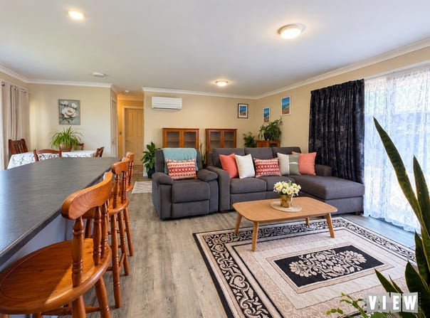 1/74 Medeas Cove Esplanade, St Helens, Tas 7216