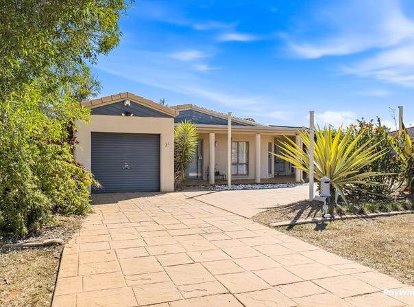 21 Pinnacle Court, Avoca, Qld 4670