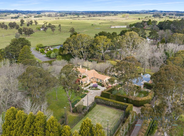 13 Greyleaves Avenue, Burradoo, NSW 2576