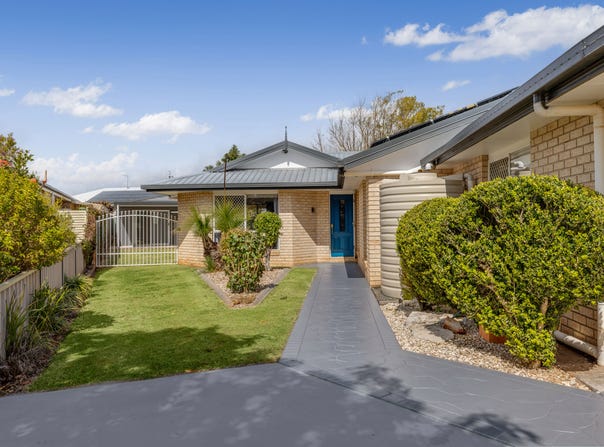 6 Freyling court, Kearneys Spring, Qld 4350
