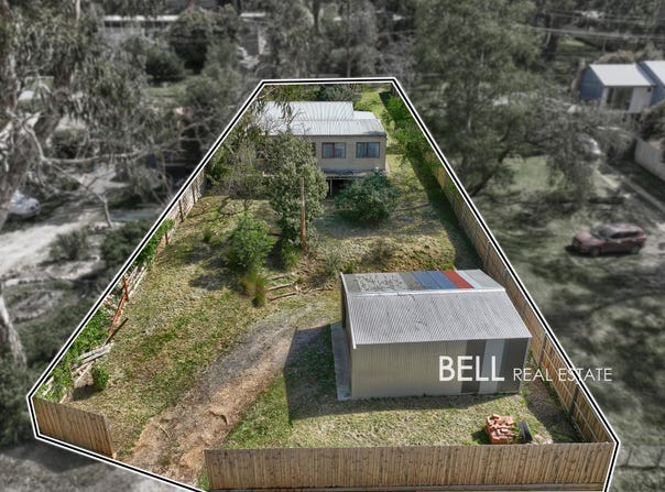 17 Edmunds Road, Cockatoo, Vic 3781