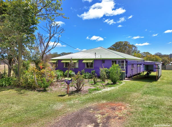 19 Moffat Street, Ravenshoe, Qld 4888