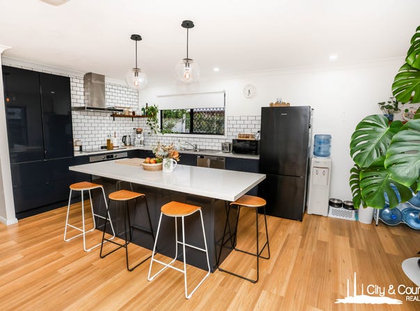 35 Cook Crescent, Mount Isa, Qld 4825