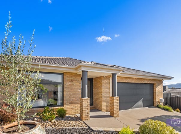 4 Galbraith Close, Banks, ACT 2906
