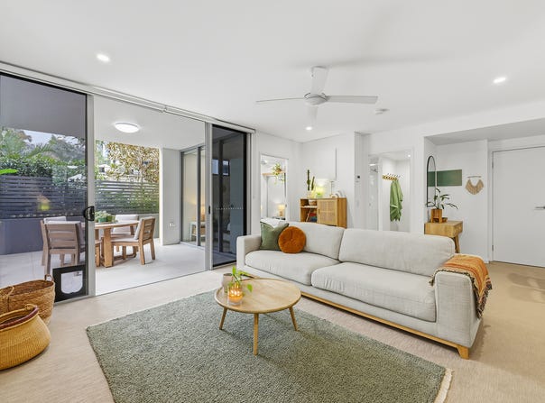 111/33 Lakefront Crescent, Varsity Lakes, Qld 4227