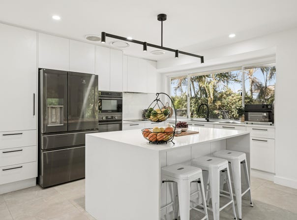 6 Calwell Court, Merrimac, Qld 4226
