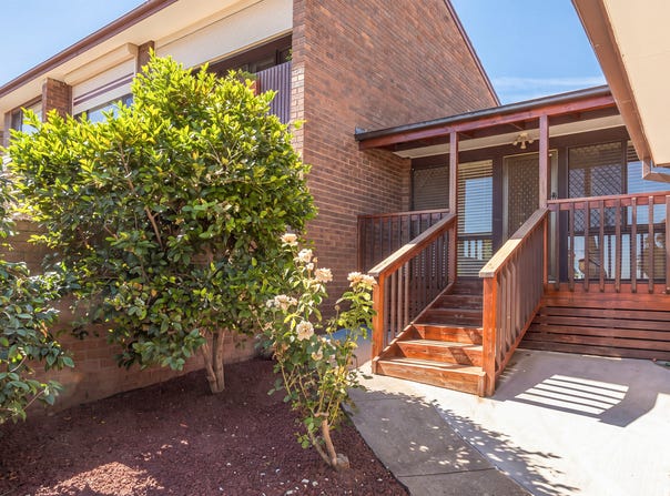 63 Hallen Close, Phillip, ACT 2606