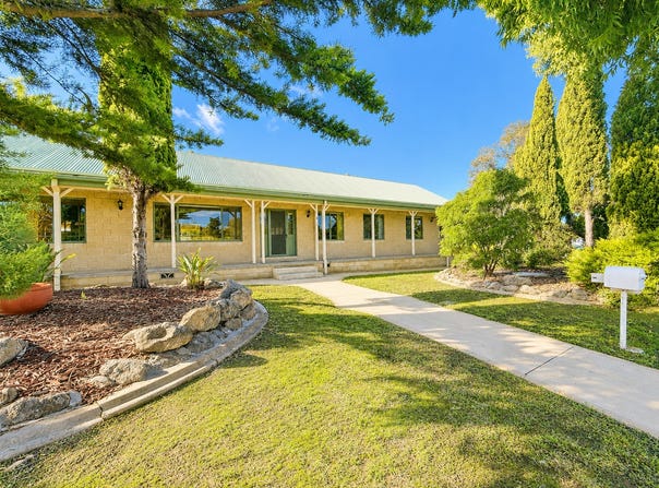 4 Lanaghan Street, Glenroy, NSW 2640