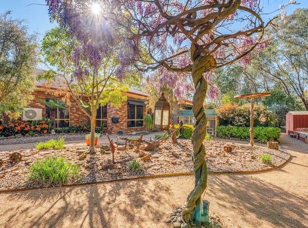 22 The Dale, Thurgoona, NSW 2640