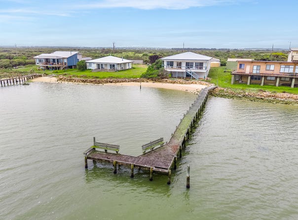 9 Goolwa Channel Drive, Hindmarsh Island, SA 5214