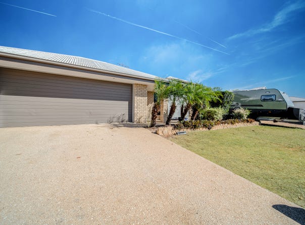 1 Ivers Place, Emerald, Qld 4720