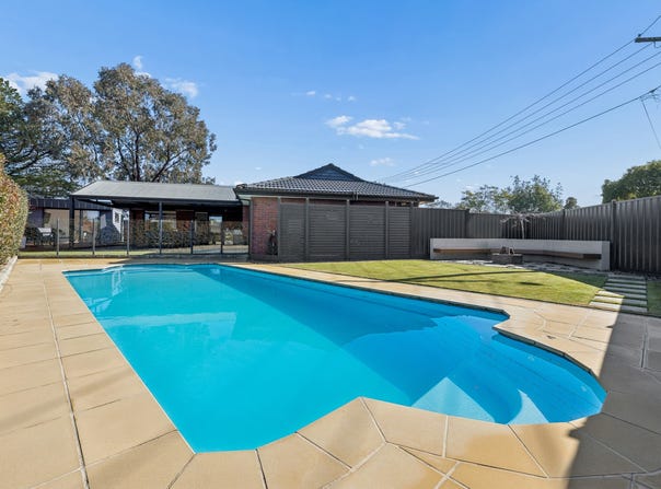 4 Bowerbird Place, Carrum Downs, Vic 3201