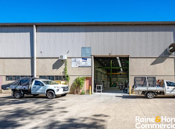 Unit 2, 11 Aero Road, Ingleburn, NSW 2565