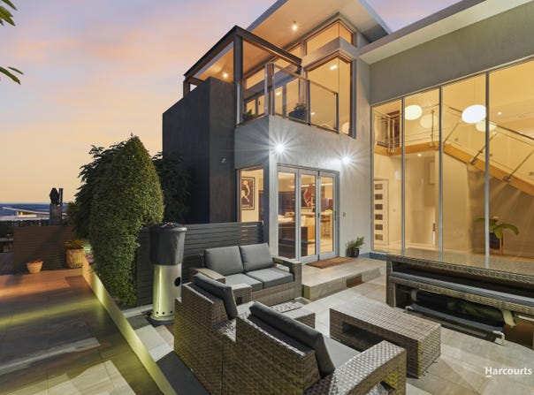 71 Burwood Drive, Blackmans Bay, Tas 7052