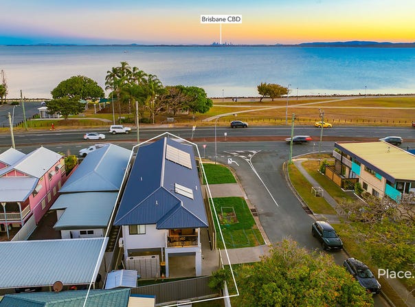 226 Hornibrook Esplanande, Woody Point, Qld 4019