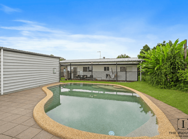 6 Davis Close, Manoora, Qld 4870