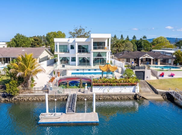 10 Garden Grove, Carrara, Qld 4211