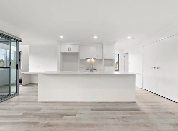 1/10 Railway Parade, Nerang, Qld 4211