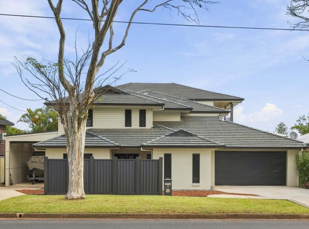 18 Clifford Street, Woody Point, Qld 4019