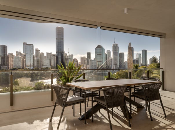 2301/8 River Terrace, Kangaroo Point, Qld 4169