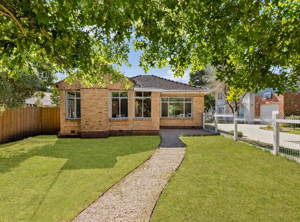 Unit 4/14 Carlisle Street, Woodend, Vic 3442