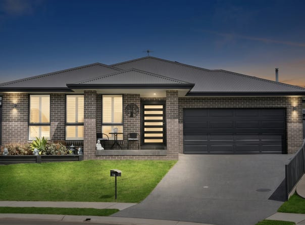 14 Cuneo Place, Thirlmere, NSW 2572