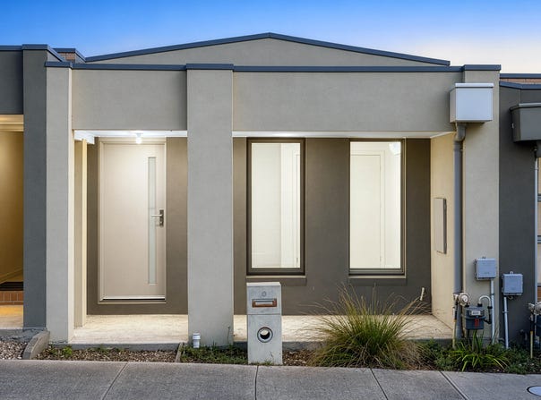 6 Flourish Walk, Doreen, Vic 3754