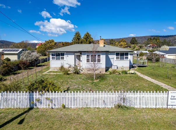 24 Grant Street, Fingal, Tas 7214