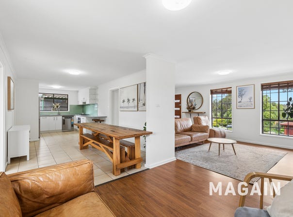 31 Hendrix Crescent, Woodcroft, SA 5162