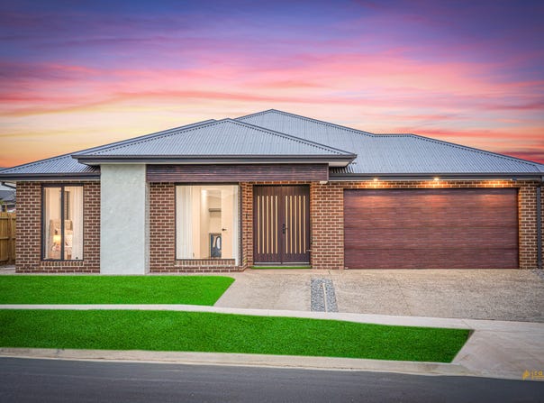 8 Redcraze Road, Bonnie Brook, Vic 3335