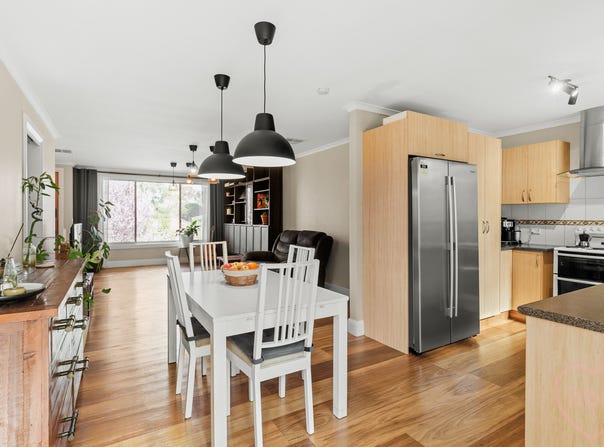 16 Paterick Place, Holt, ACT 2615