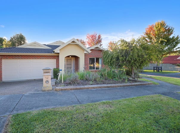 13 Rivendale Crescent, Drouin, Vic 3818