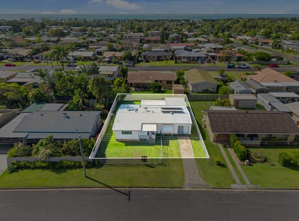 18 Minguin Street, Scarness, Qld 4655