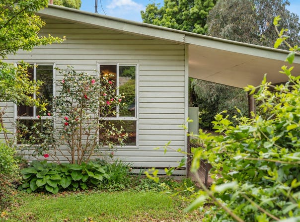 23 Shannons Road, Lancefield, Vic 3435