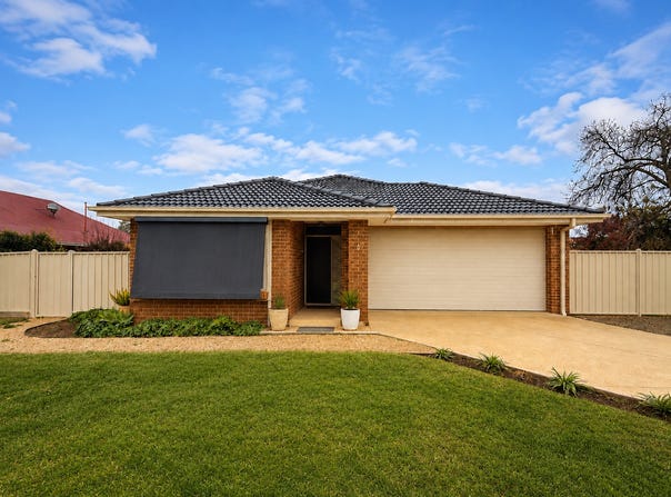 8 Beek Street, Katamatite, Vic 3649